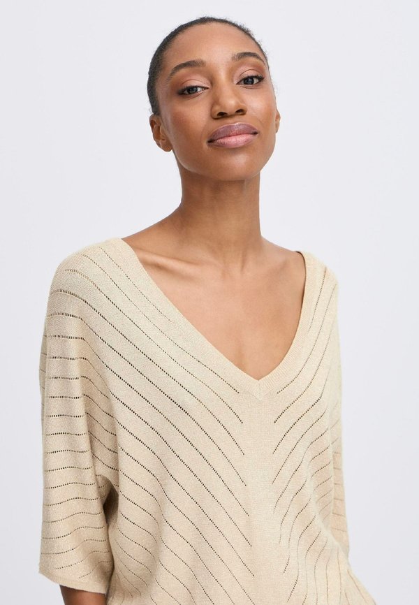 BYMOBBE - Jumper - frosted almond2