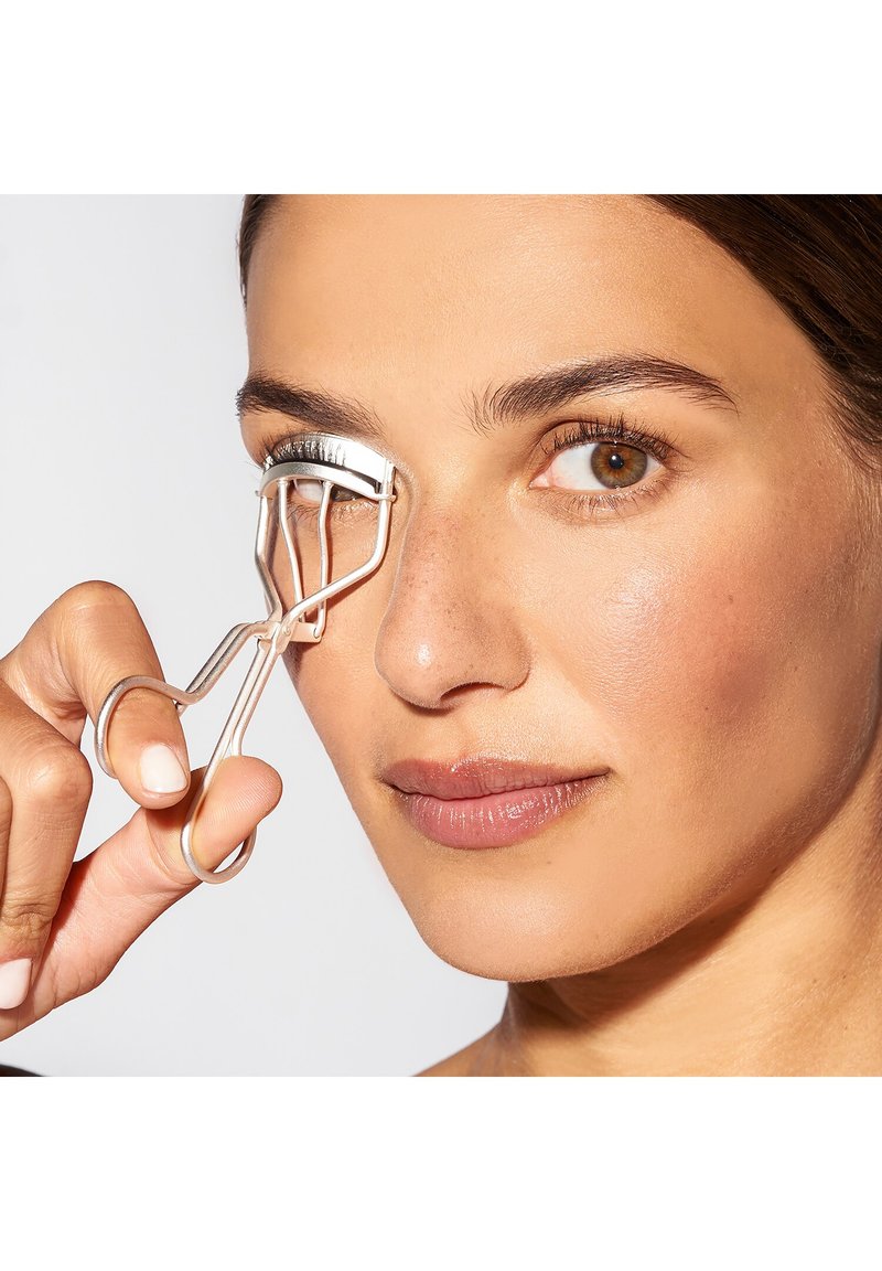 Damen Gesicht | TWEEZERMAN CURL 60° EYELASH CURLER Zubehör Augen-Make-up platinum/silberfarben - QY52280 Damen Gesicht | TWEEZERMAN CURL 60° EYELASH CURLER Zubehör Augen-Make-up platinum/silberfarben - QY52280