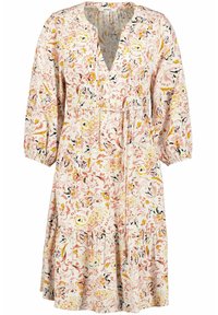 Sukienka w kwiatowy wzór w kolorze kremowym z różowymi i żółtymi akcentami; ma głęboki dekolt w serek, długie rękawy i warstwowy falbaniasty dół.