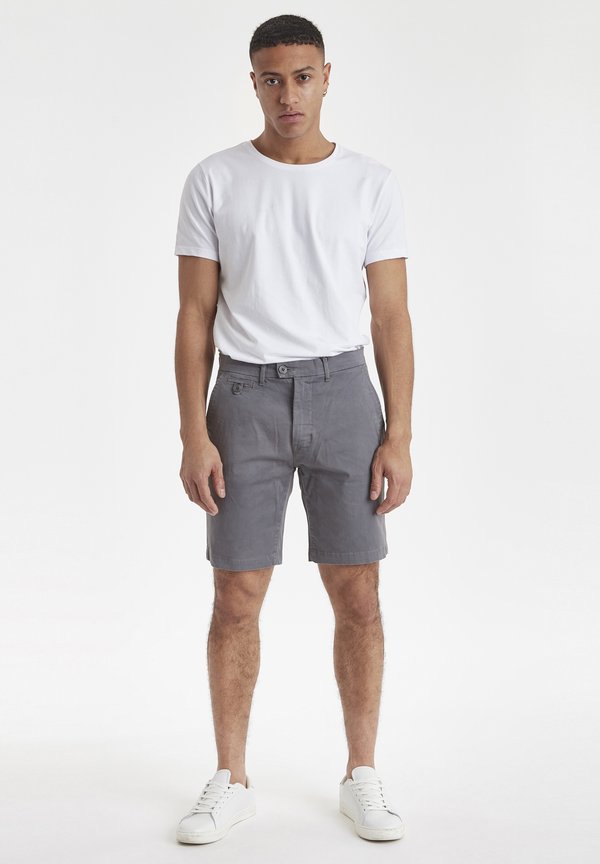 CFALLAN SLIM FIT - Shorts2