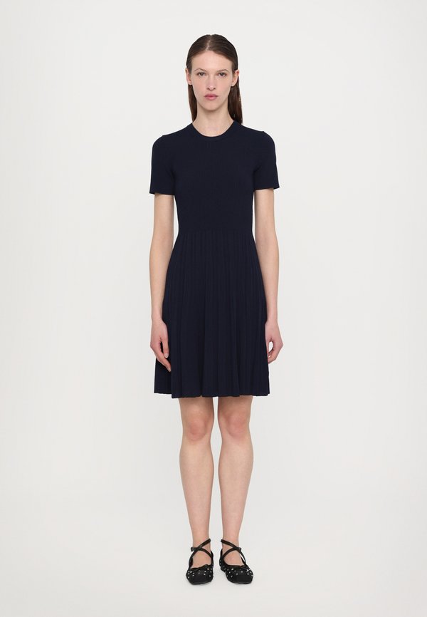 MIXED STITCH FLARE - Jersey dress