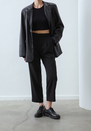Zign, Derbies - black