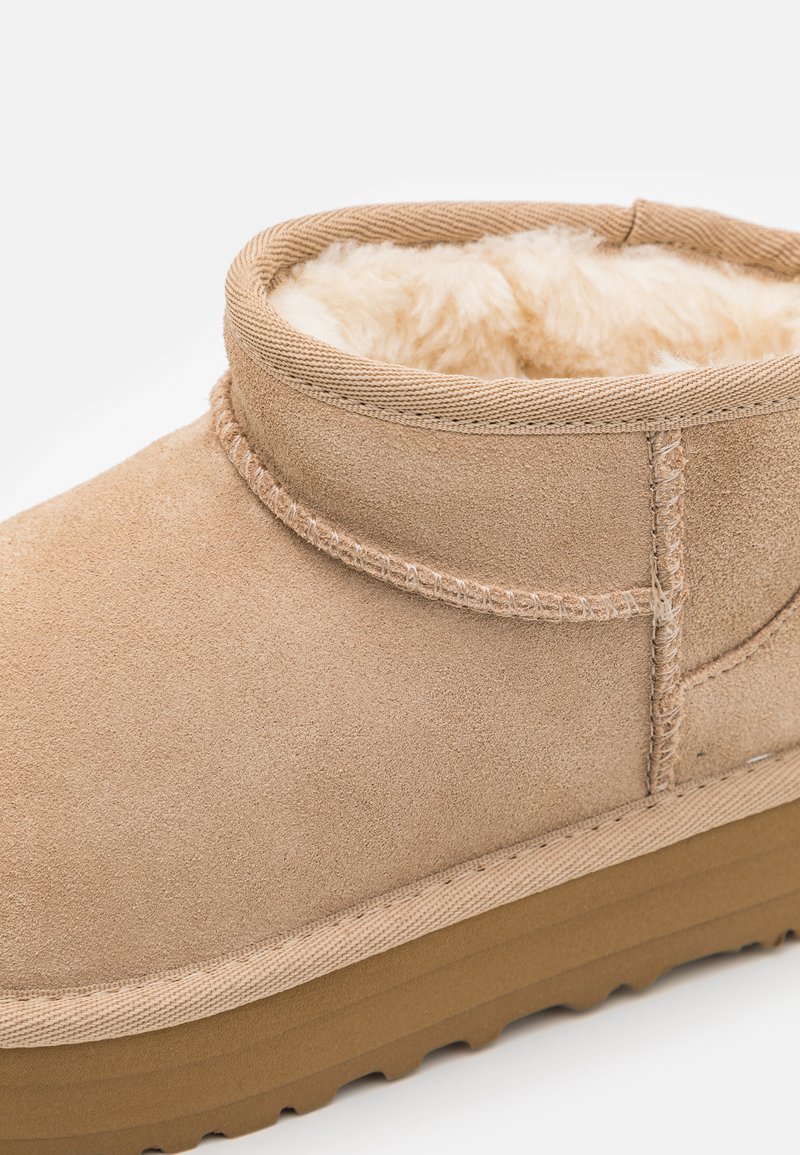 UGG CLASSIC ULTRA MINI UNISEX Classic ankle boots sand