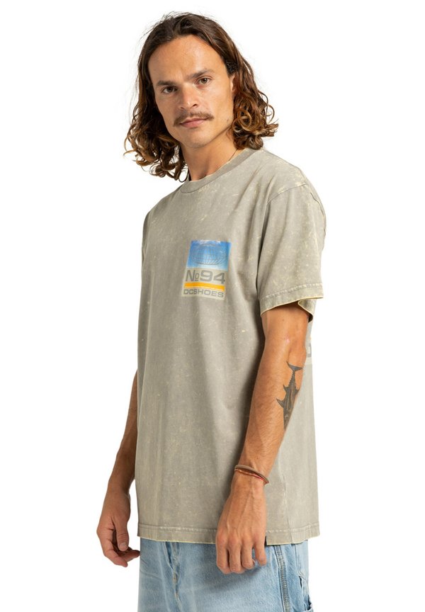 SHORT SLEEVES   - Print T-shirt - smaw moon mist rain wash2