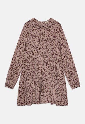 Pikad varrukad kleit heles beežis, lillemustriga lilla ja pruuni toonides. Omab ümmargust kaelust ja volditud kihte talje juures.