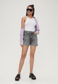 QS Short en jean - schiefergrau