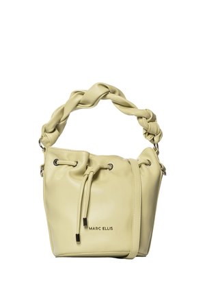 Petit sac seau en cuir jaune clair avec poignée torsadée, fermeture à cordon et logo Marc Ellis sur le devant.