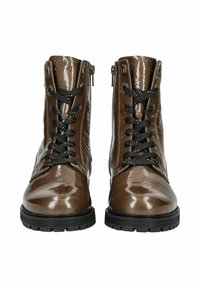 Braune patentierte Lederstiefeletten mit schwarzen Schnürsenkeln, runden Zehen, seitlichen Reißverschlüssen und strukturiertem Finish. Dicke schwarze Gummisohlen.