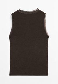 Top marrone senza maniche realizzato in cotone morbido, con un collo rotondo e una trama liscia. Design semplice, senza motivi o decorazioni.