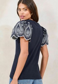 Lipsy REGULAR FIT  - Triko s potiskem - navy