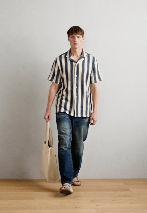 BOLD STRIPED RESORT SHIRT - Shirt2