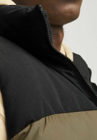 Jack & Jones - Kamizelka
