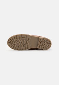Friboo LEATHER - Botins de atacadores - tan