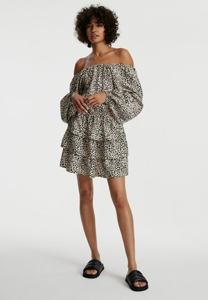 EDITED POLINA - Day dress - mischfarben braun