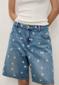 Mango - FLORAL EMBROIDERY - Denim shorts - blue Thumbnail Image 1