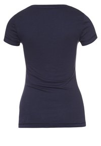 Námořnická modrá tričko s krátkým rukávem, slim fit, měkký bavlněný materiál, jednoduchý design, kulatý výstřih, bez viditelných vzorů či ozdob.