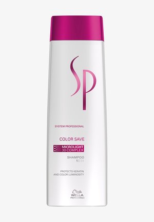 Witte fles Wella Professionals System Professional Color Save shampoo met magenta dop en logo, met Microlight 3D Complex-formule.