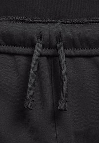 Nike Sportswear Shorts - schwarzweiss