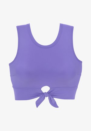 Top court violet avec un col rond, texture unie et un nœud à la taille. Présente un design découpé à l'avant.
