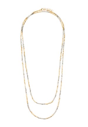 Naszyjnik warstwowy ze złotych i srebrnych elementów z wydłużonymi prostokątnymi koralikami o fakturowanej powierzchni, tworzący elegancki, nowoczesny design.