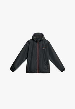 Giacca leggera nera con cappuccio, chiusura lampo frontale completa, tasche laterali, polsini elasticizzati e un piccolo logo di montagna sul petto.