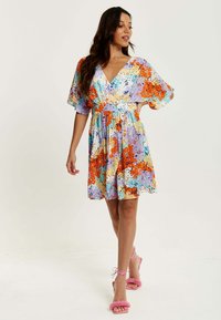 Liquorish FLORAL PRINT WITH OPEN BACK - Day dress - multi coloured