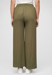 Cloud 5ive MIT WEITEM SCHNITT UND STRUKTUR - Auduma bikses - kh