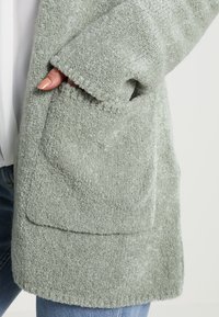 KIOMI Kofta - light green