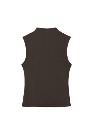 Hihaton tummanruskea yläosa, jossa on korkea pääntie, esitettynä takaa valkoisella taustalla.