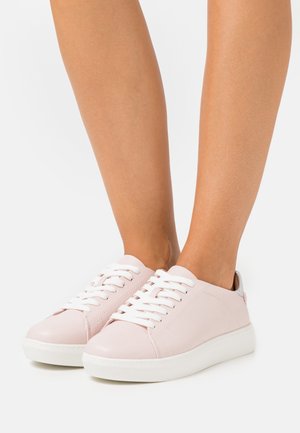 Call it Spring, Baskets basses - pink