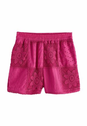 Pantaloni scurți roz cu talie elastică, având modele alternative brodate cu flori și aplicații din dantelă.