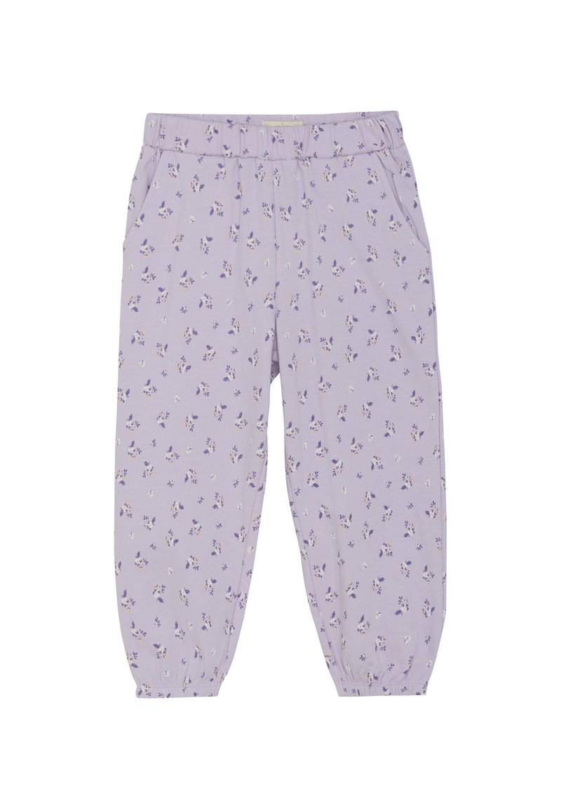 Lila byxor med ett blommönster som har små vita och lila blommor. Resårmidja och uppvikta nederkanter. Två sidofickor.