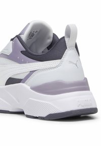 Puma CASSIA - Sportcipő - silver mist white galactic gray pale plum  silver