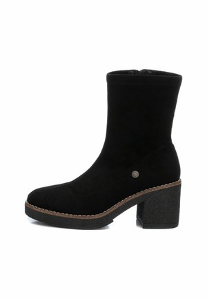 Botines con plataforma - black