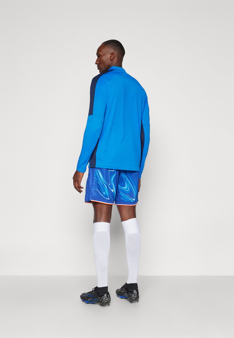 Pantaloncini Ufficiali Chelsea 2022/2023 - Unisex Adulti In Poliestere Riciclato - Foto 10