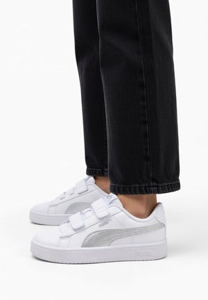 Puma, RICKIE CLASSIC INF - Chaussures premiers pas - white