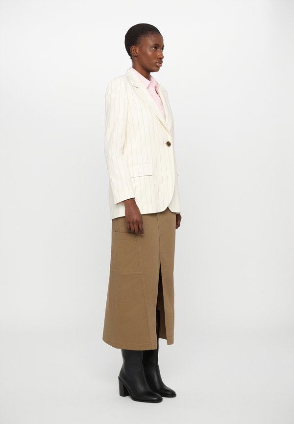 LESSY - Blazer - milk2