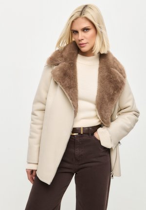 Winterjacke - white