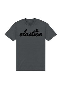 Grå bomulds T-shirt med et stort sort kursiv logo, der står "elastica" tværs over brystet. Korte ærmer og rund halsudskæring.