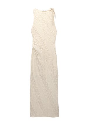 Cremfarbendes, ärmelloses Kleid mit gewellter Textur, diagonalen Blumenmustern, seitlichen Rüschen und einer Bindeschleife an der Schulter.