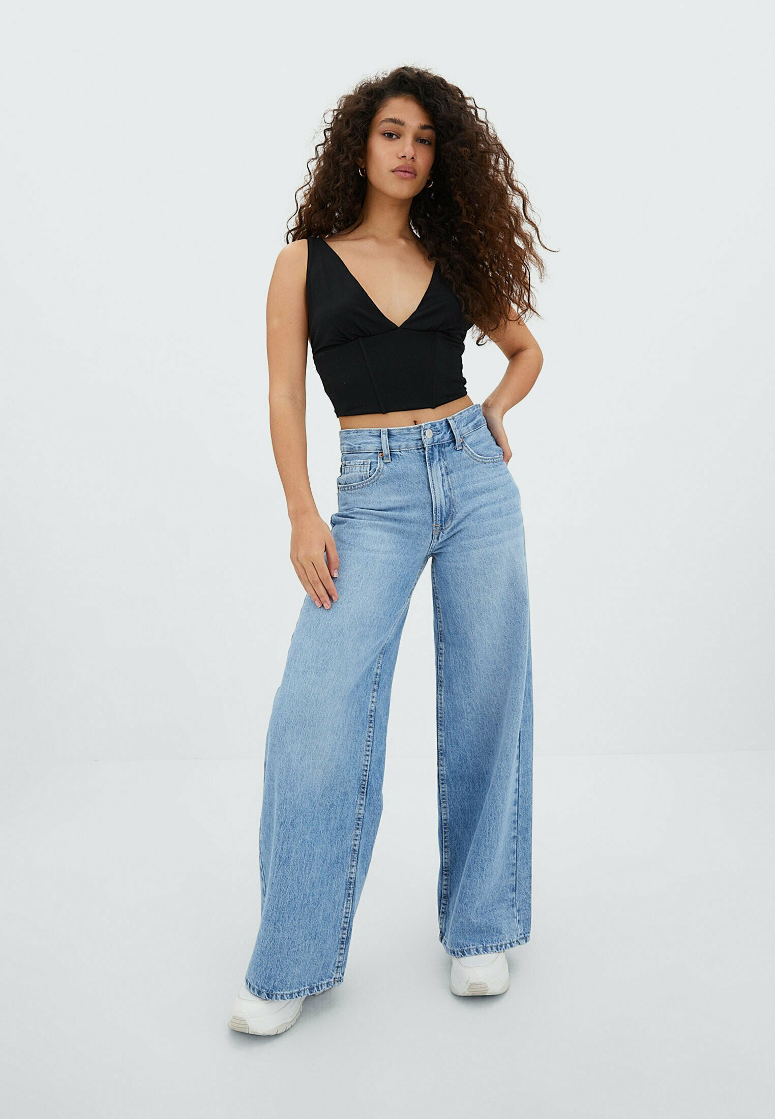 Stradivarius SUPER HIGH WAIST - Flared Jeans - light blue - Zalando.de
