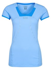 Blå kortärmad löpartröja i lätt, fukttransporterande tyg. Har V-ringning, kontrasterande blå detaljer och ergonomiska sömmar.