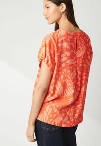 Next GATHERED SHORT SLEEVE TEXTURED BOXY REGULAR FIT - T-shirts print - orange print