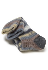 Gestrickte Wollsocken mit einem Mix aus blauen, beigen und braunen Streifen. Weiche Textur mit einer verstärkten dunkelgrauen Fußspitze und einem Bund.