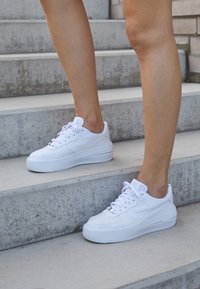 AF1 PLT.AF.ORM - Sneaker low - white/summit white