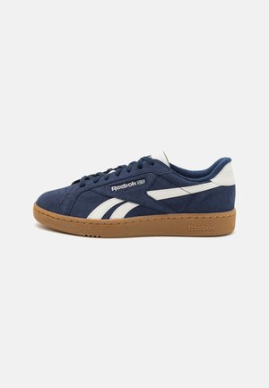 Reebok Classic CLUB C GROUNDS UK UNISEX TRAINERS - Sneaker low - navy/chalk