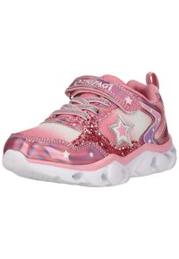 Rosa Sportschuh mit weißem Mesh und silbernen Akzenten, versehen mit Glitzer, Sternmustern und einem sicheren Riemen. Massives, strukturiertes Sohlen-Design.
