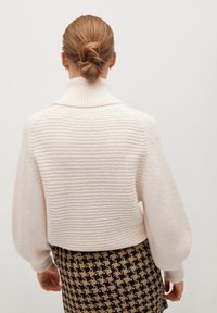 Mango Sweter