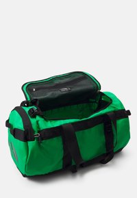 The North Face BASE CAMP DUFFEL - M - Reistas - optic emerald/black