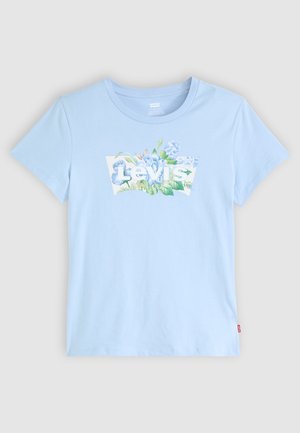 Svetlomodré bavlnené tričko s kvetinovou grafikou a nápisom "Levi's" v bielej farbe. Štandardný okrúhly výstrih a krátke rukávy.